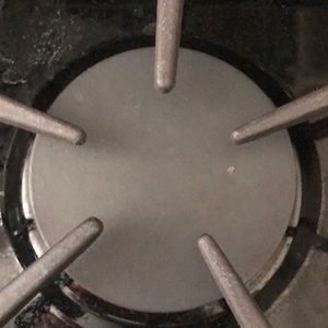 Meet your Posher, Leigh